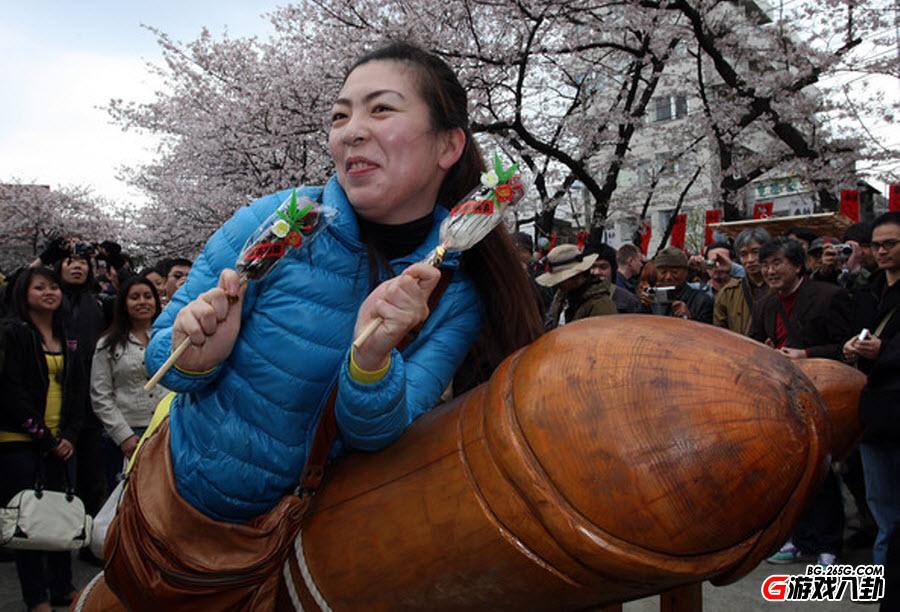 日本性爱大胆豪放缘自惊世骇俗的生育节