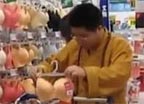 惊！和尚也逛内衣店 bra也能扬佛法？